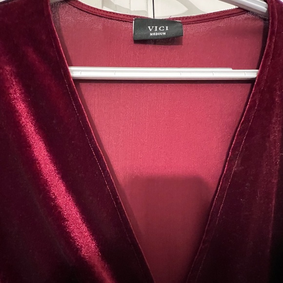 Velvet Twist Detail Dress - Picture 3 of 4